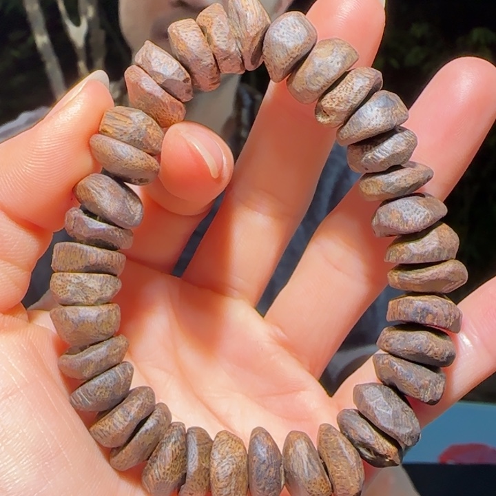 沉香手串原母树沉水树丁手串21.4克