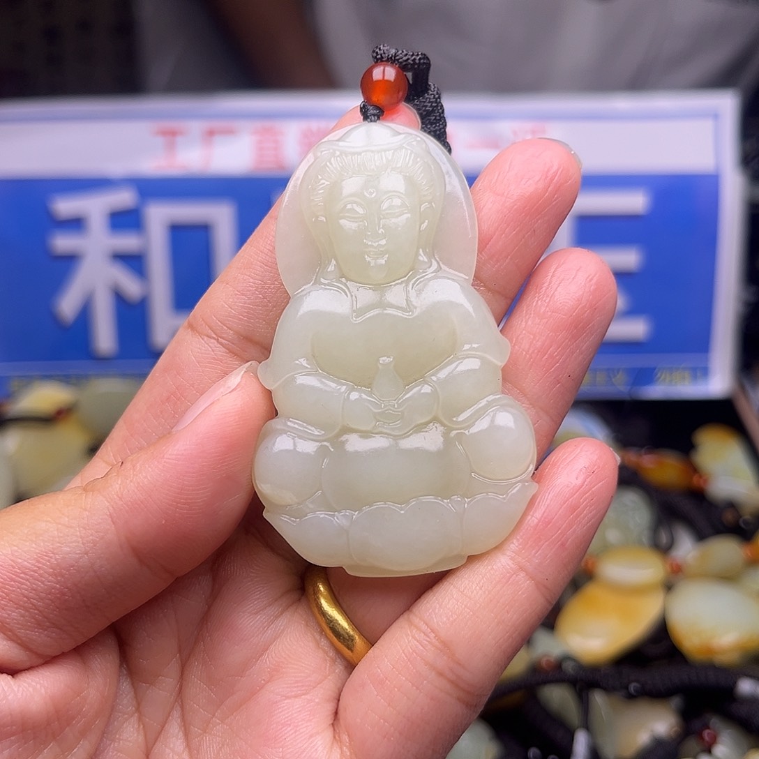 和田玉未镶嵌颈饰
