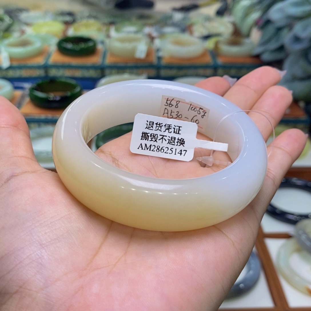 未镶嵌手镯和田玉和田玉且末糖白57