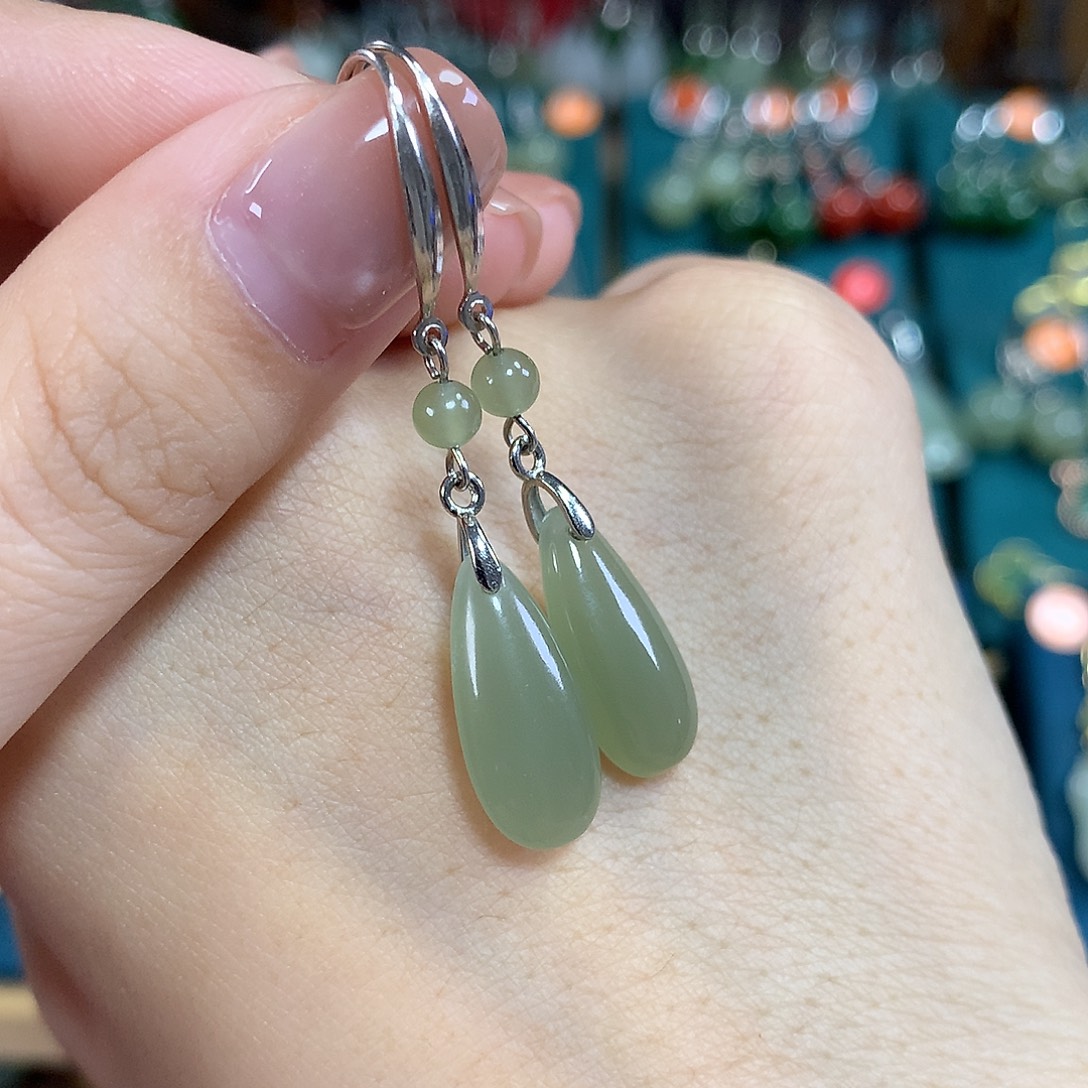 和田玉银S925镶嵌耳饰卡18左右