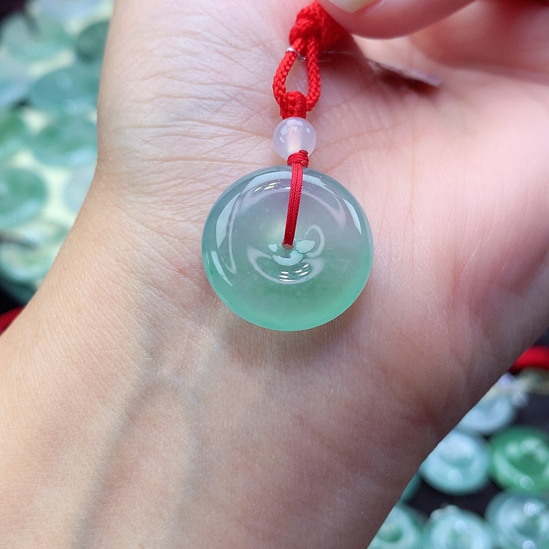 翡翠颈饰未镶嵌13尺寸19.6-5.9