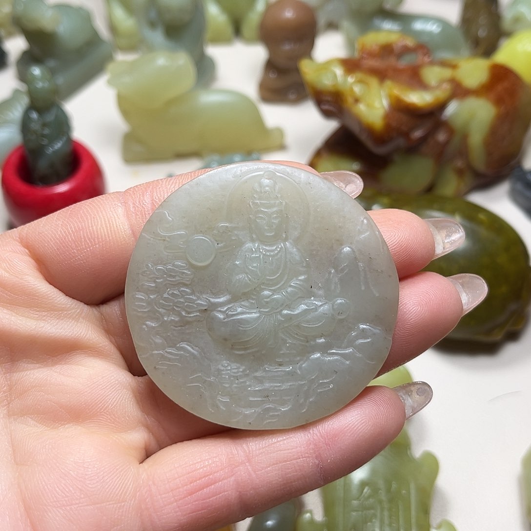 白玉菩提吊坠白玉菩提吊坠