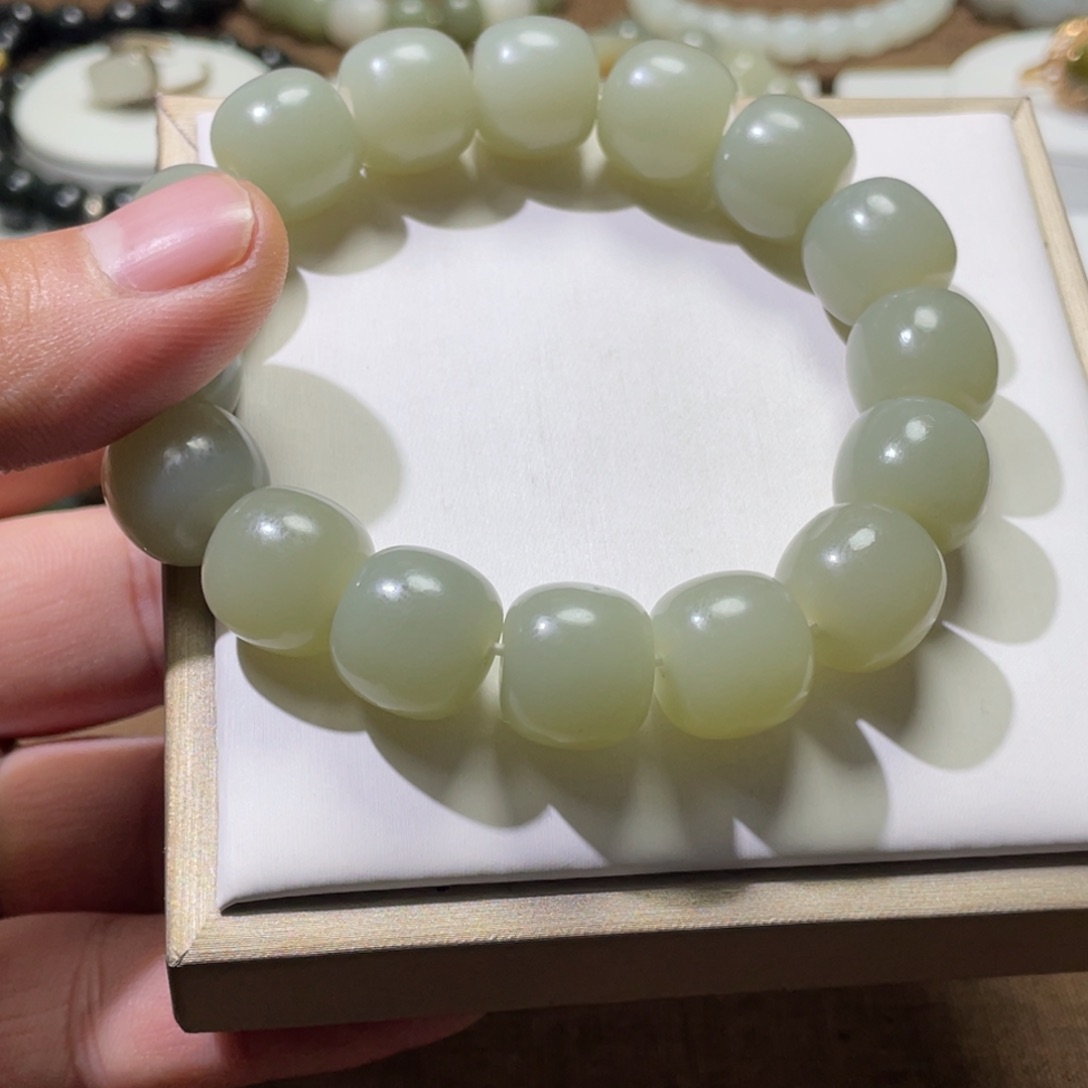 未镶嵌手链和田玉