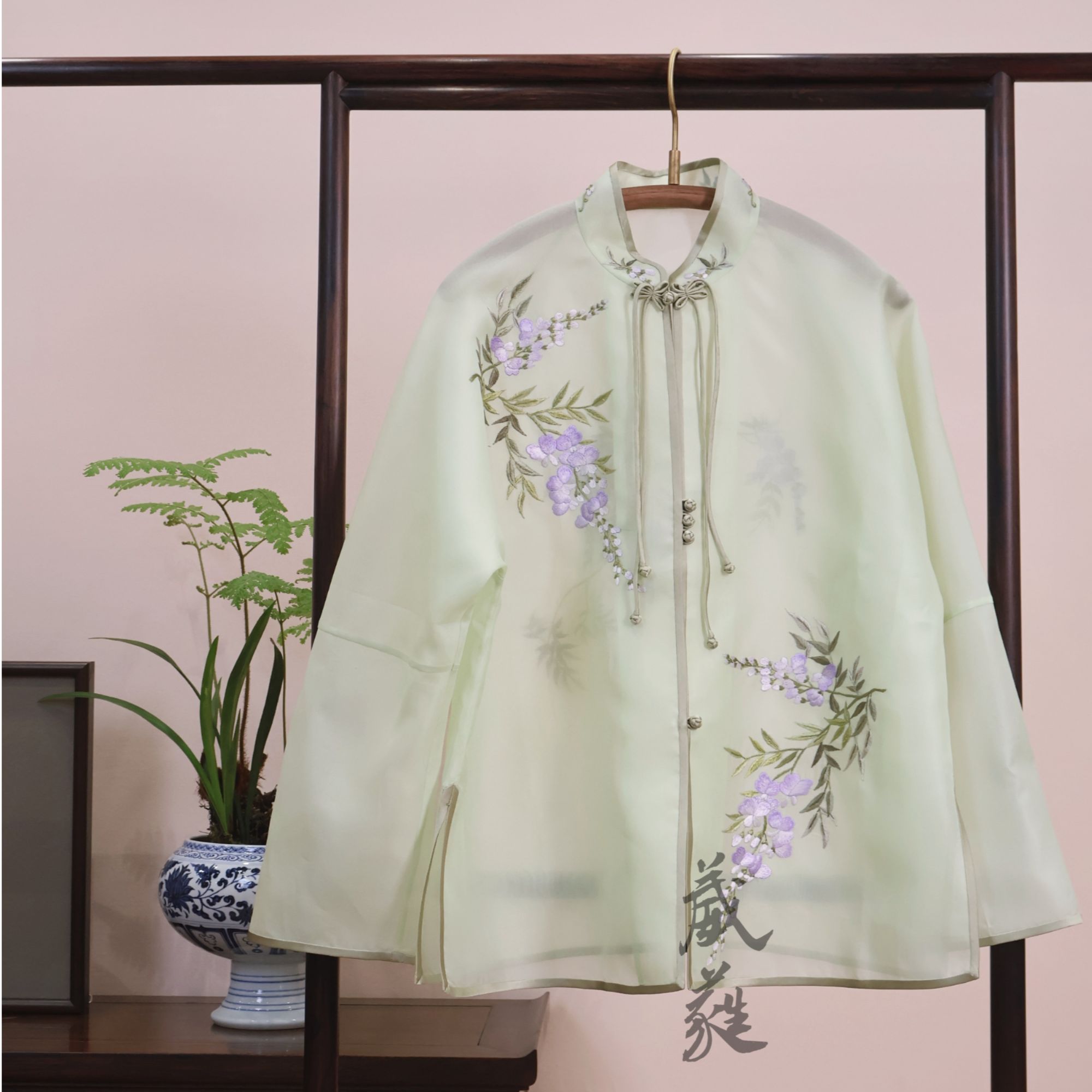 【紫藤花】葳蕤国风中式服装手绣立领对襟上衣（胸围118）