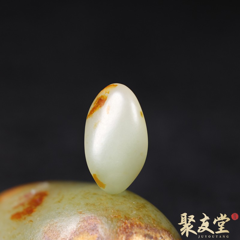 聚友堂王伟玉雕4.3克新疆和田玉籽料独籽翠色原石独籽红皮玉石