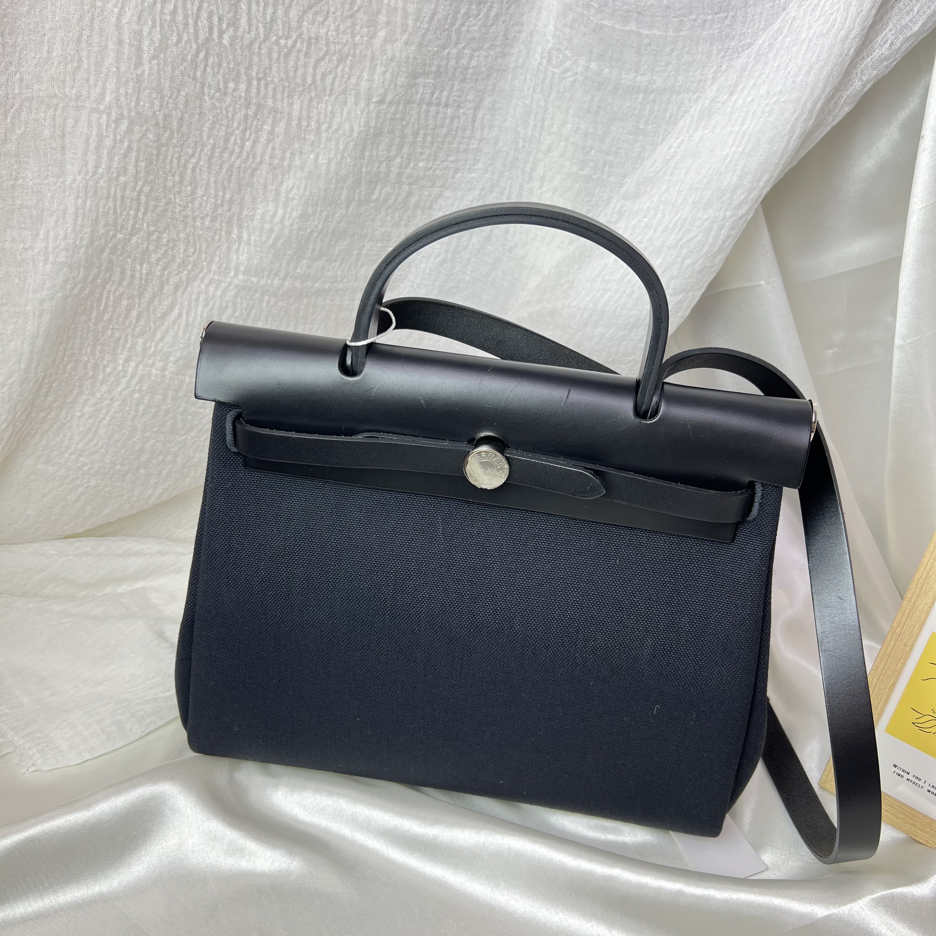 95新 Hermes/爱马仕 herbag31黑银W刻/单肩包/250512GRRLZ03