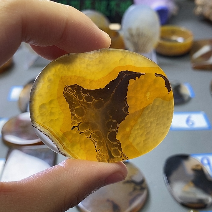 玛瑙/玉髓未镶嵌珠宝半成品