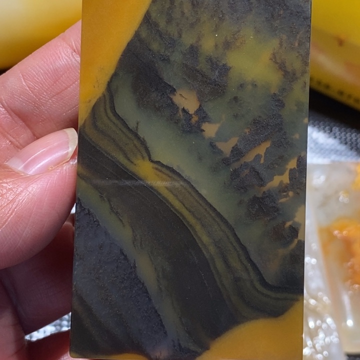 石英质玉（黄龙玉）未镶嵌挂件