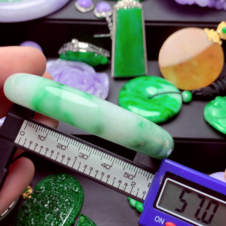 翡翠未镶嵌手镯手镯