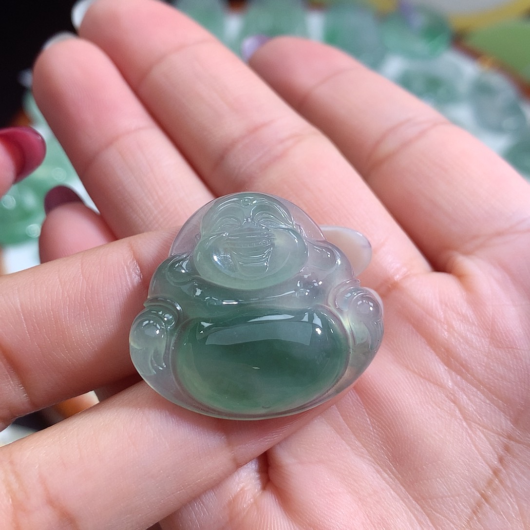 翡翠未镶嵌颈饰佛公