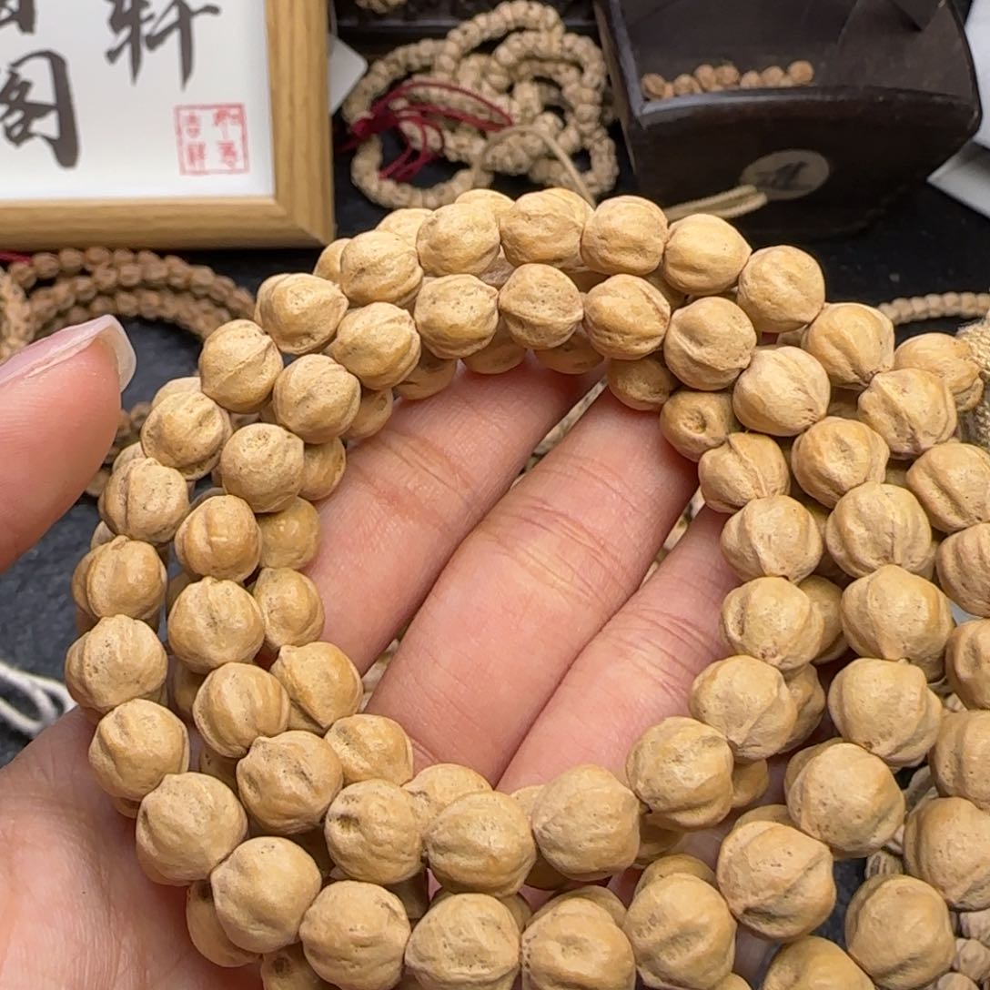 柏香籽/百香籽吊坠往****忆