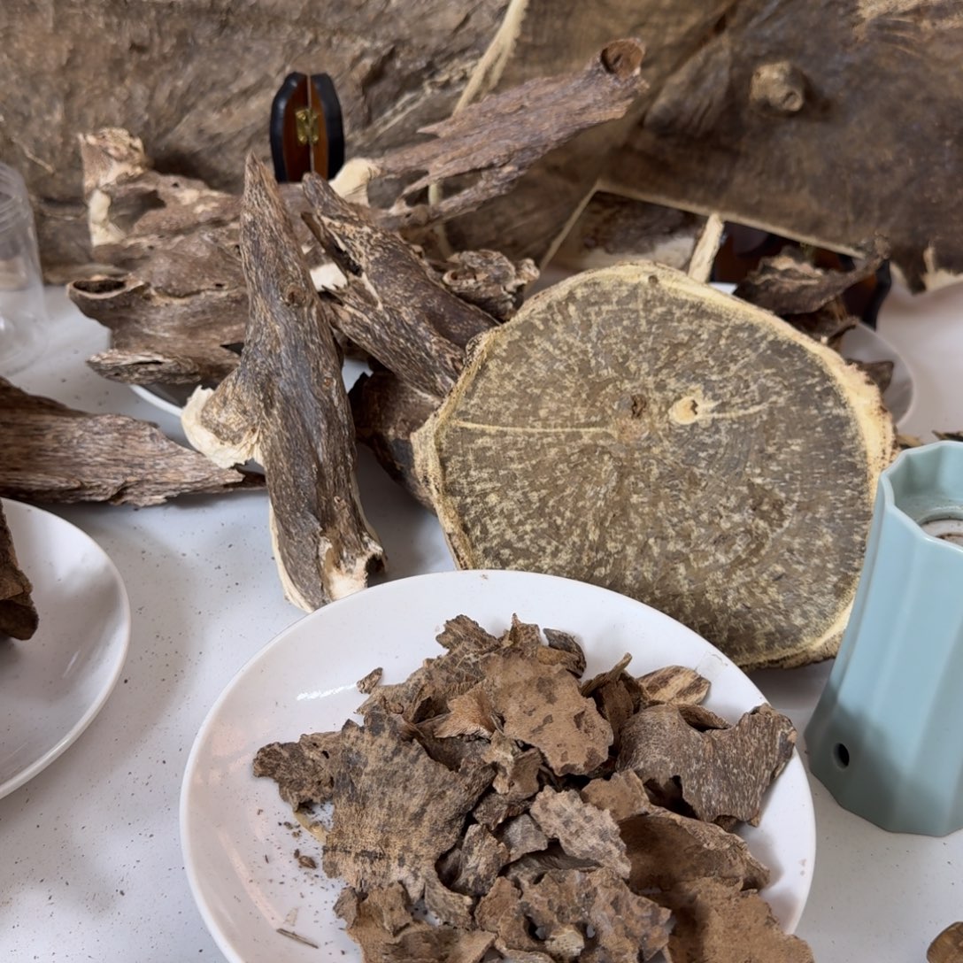 沉香沉香碎屑海南黎母山包头碎