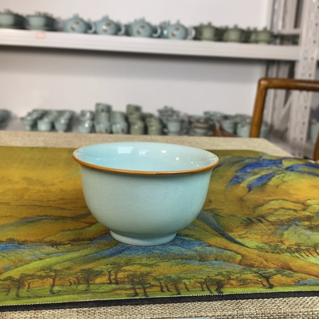 【闪购商品】天青压手杯微微瑕奎奎。。。。