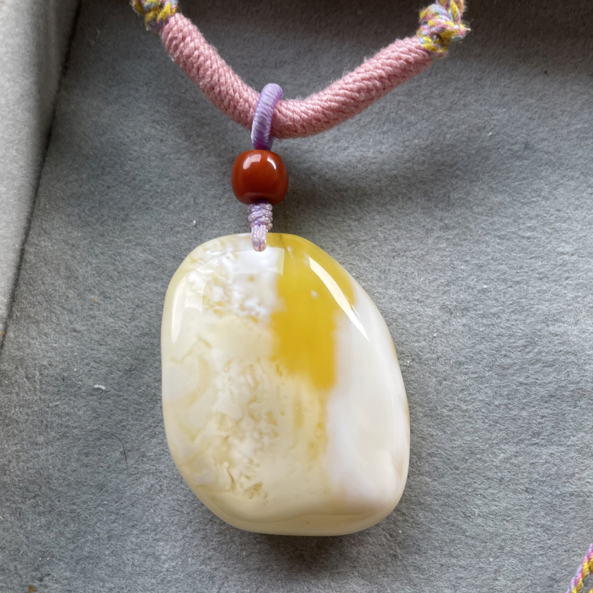 天然原矿蜜蜡随形吊坠