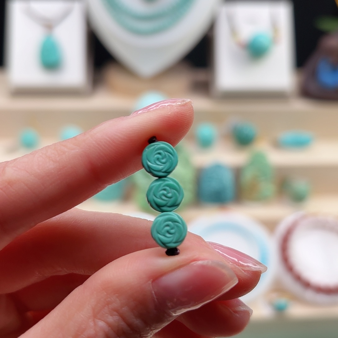 绿松石配饰未镶嵌