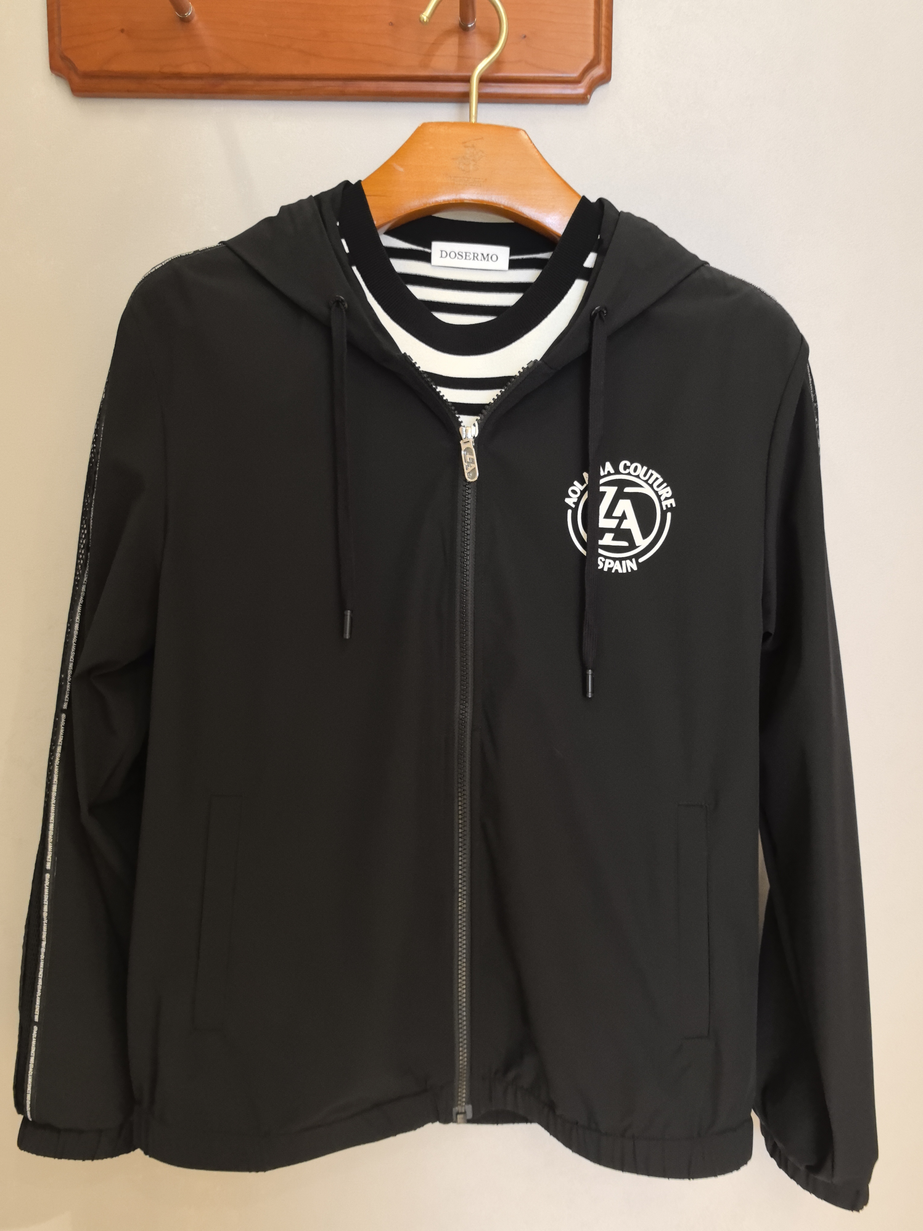 西班牙轻奢品牌—奥拉玛 时尚潮牌连帽外套男款