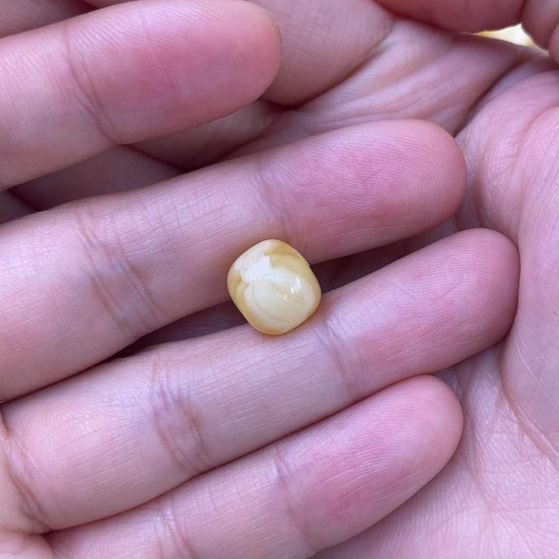 裸石琥珀未镶嵌W*泽蜜蜡