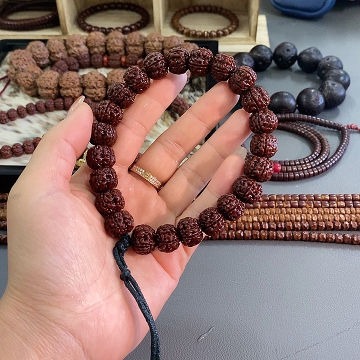 金刚菩提吊坠13.7mm老树王下水泡透