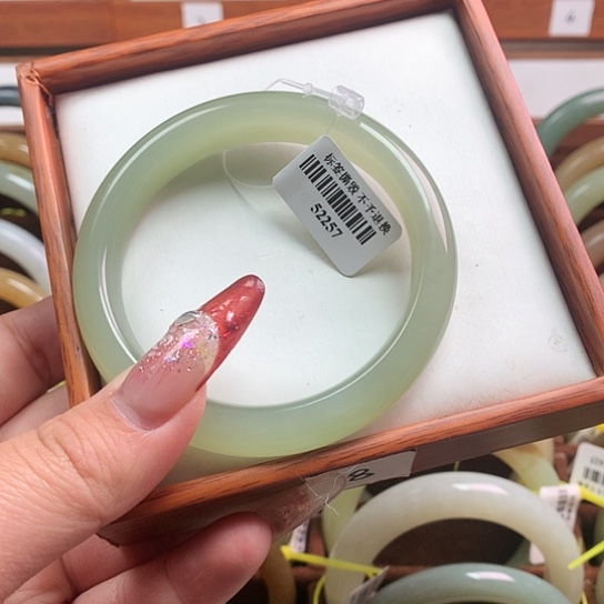 和田玉手镯未镶嵌55