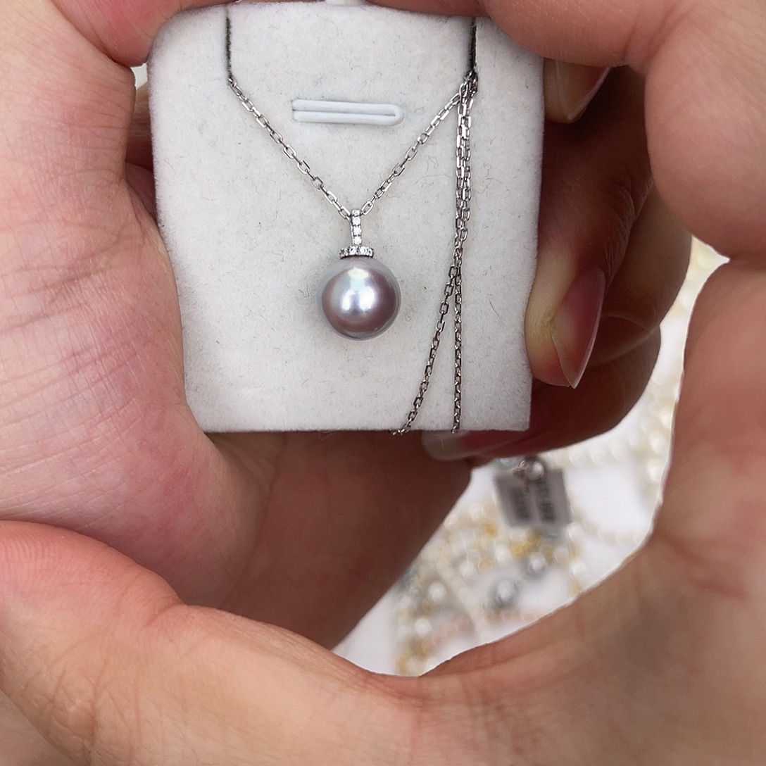 18K金镶嵌海水珍珠颈饰