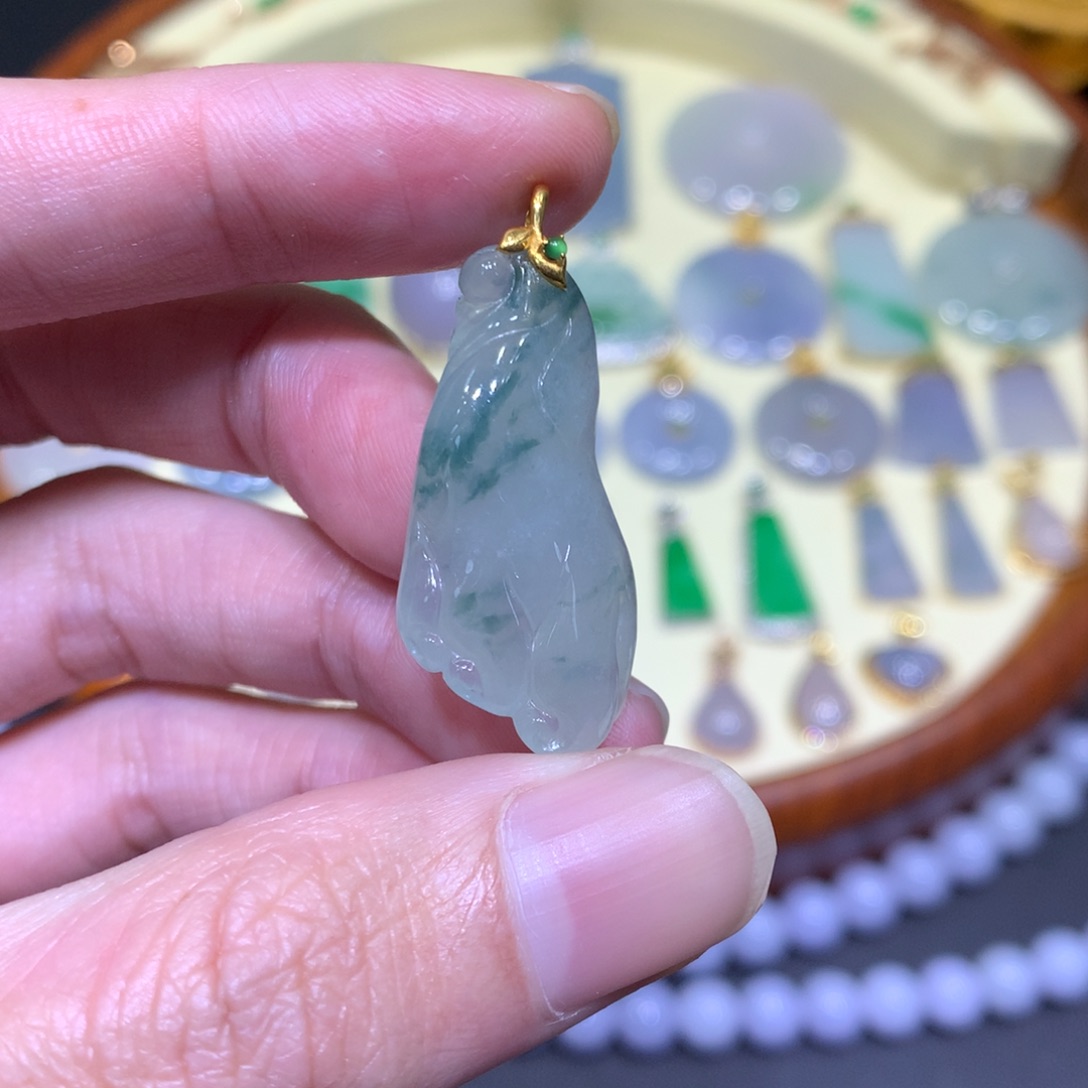 翡翠吊坠(不含链)18K金镶嵌