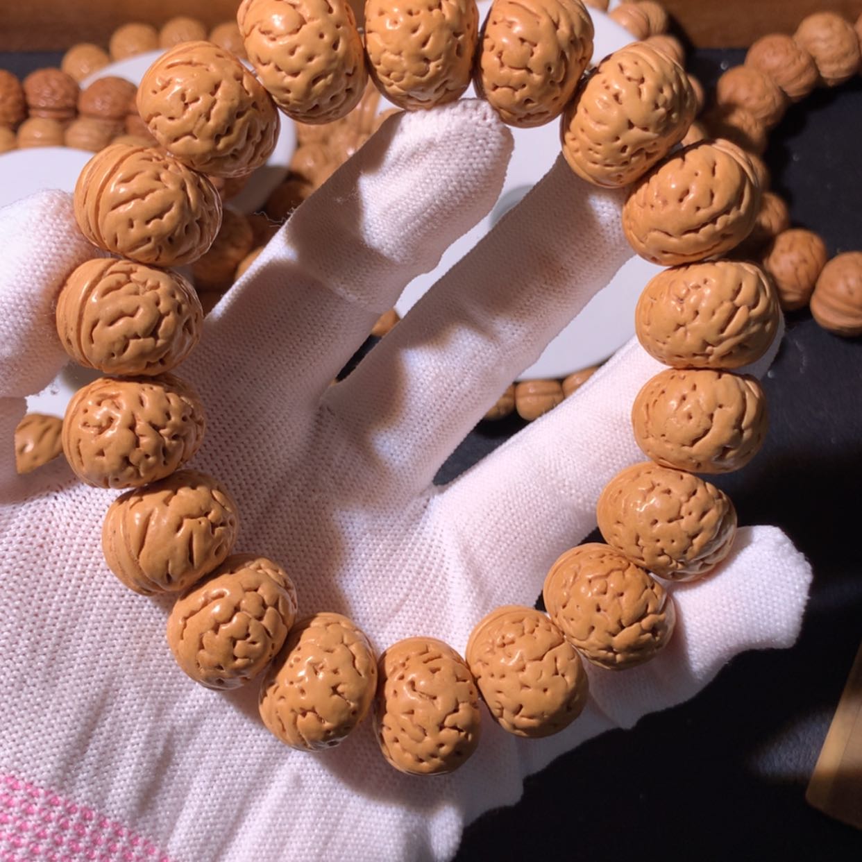 【闪购商品】桃核手串一代树王纽扣18+