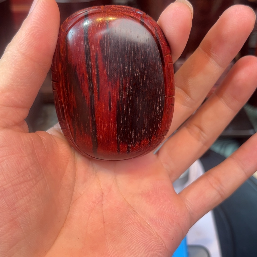 蓝***云印度小叶紫檀手把件