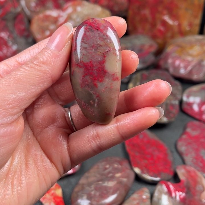 昌化鸡血石昌化鸡血石原石