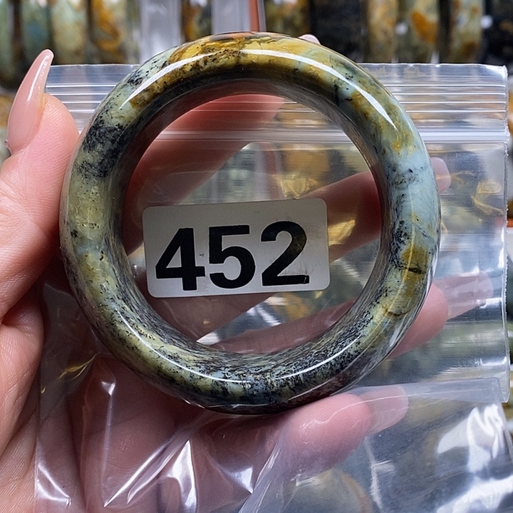 西***瓜蛇纹石玉未镶嵌手镯