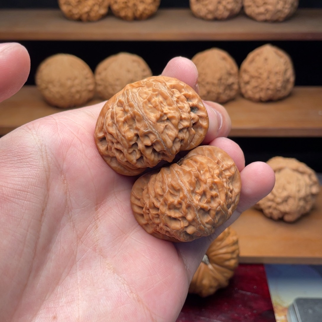 文玩核桃吊坠40桃心大肚老树宫灯