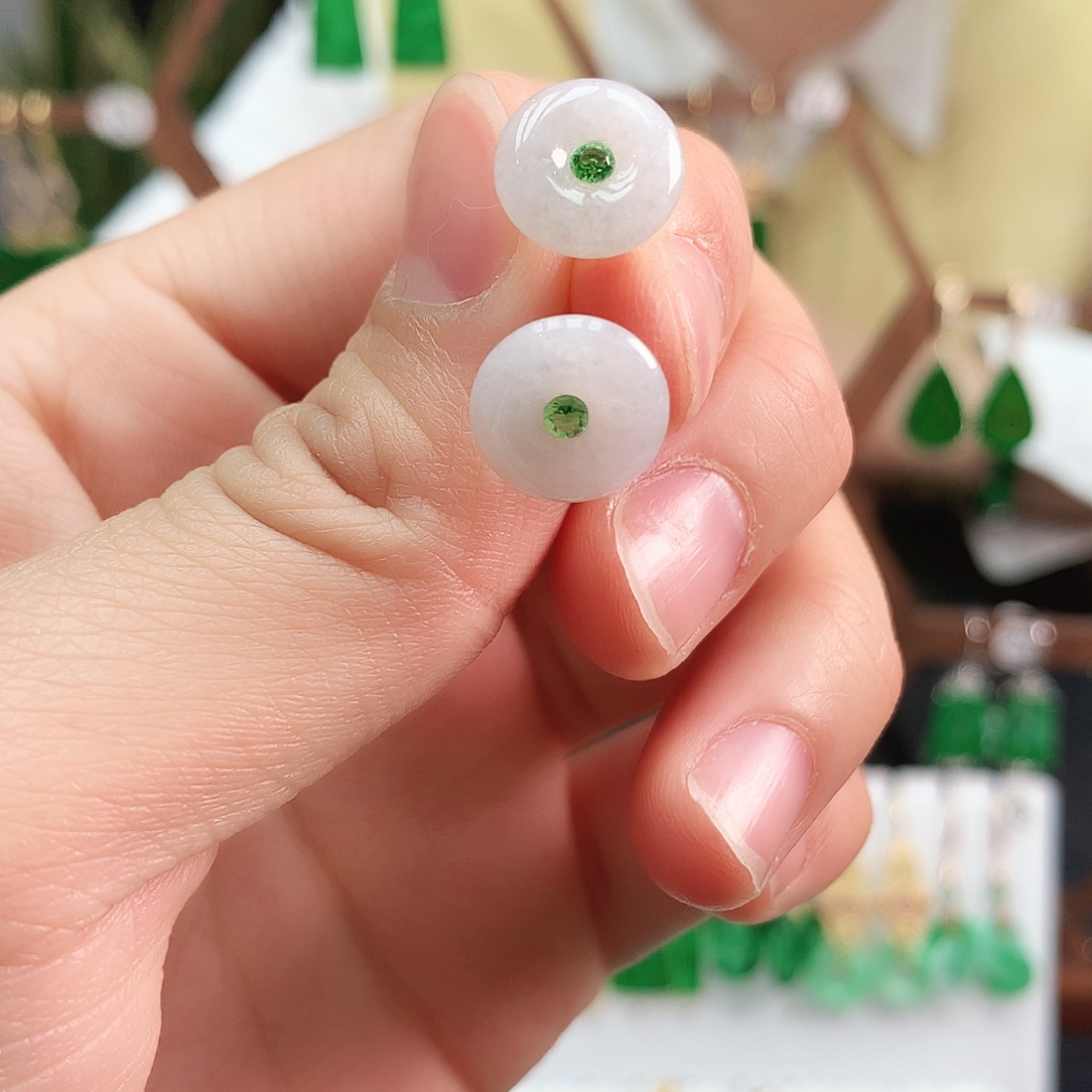 翡翠耳饰未镶嵌耳饰