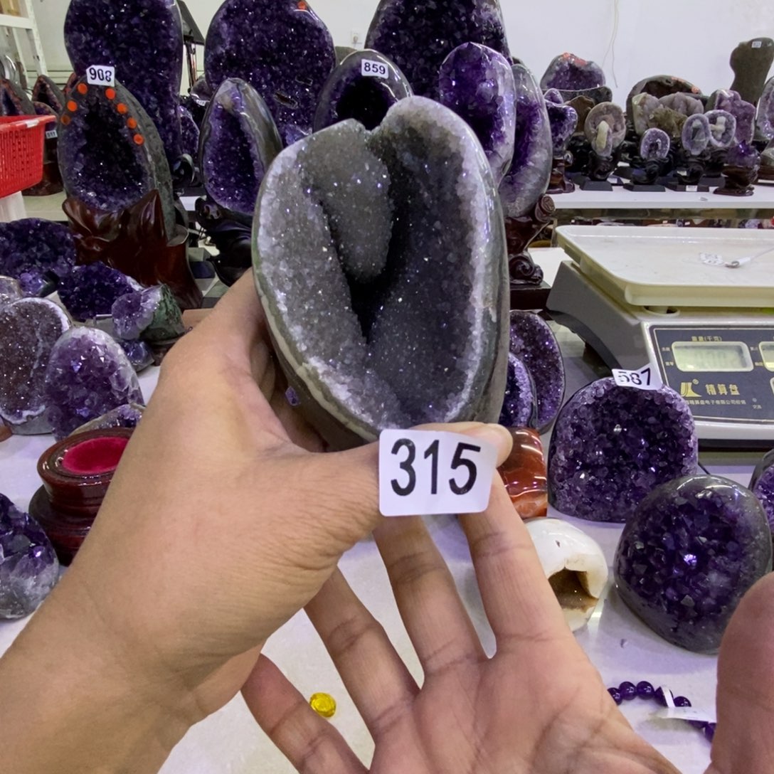紫晶大型摆件（非配饰）未镶嵌