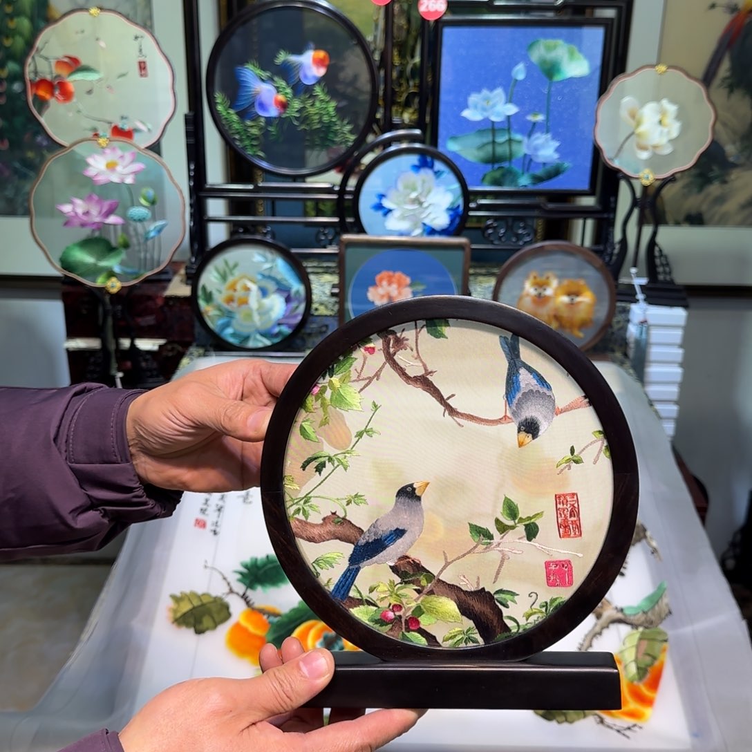 刺绣刺绣工艺精湛