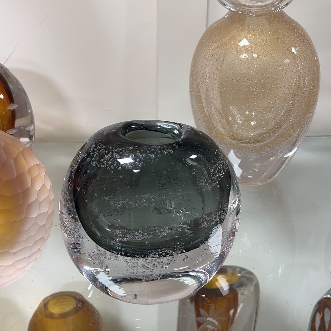 琉璃高14烟灰密集气泡琉璃花器