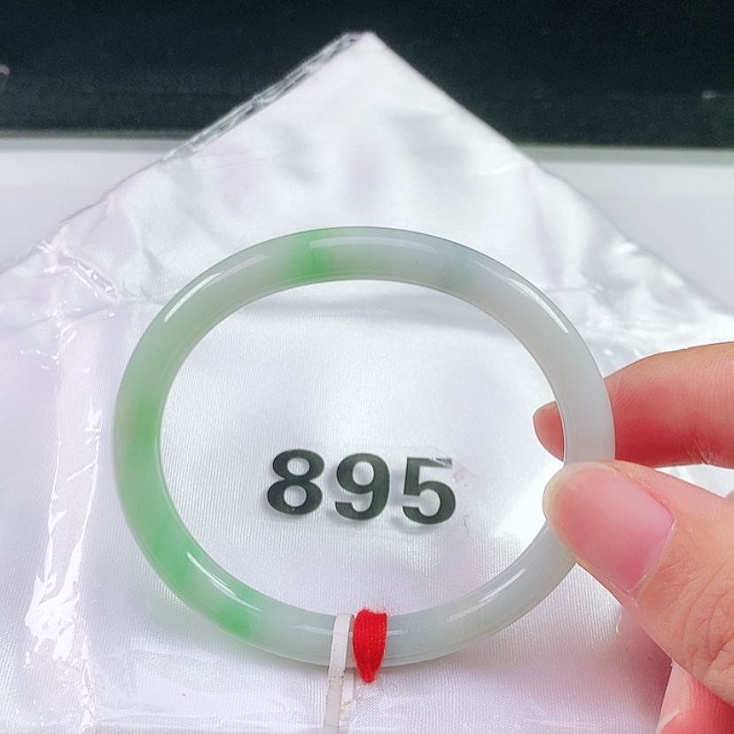 【闪购商品】未镶嵌手镯（贵妃镯）翡翠53