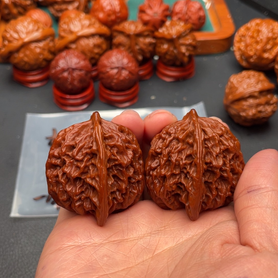 动***馆把件文玩核桃盘龙纹