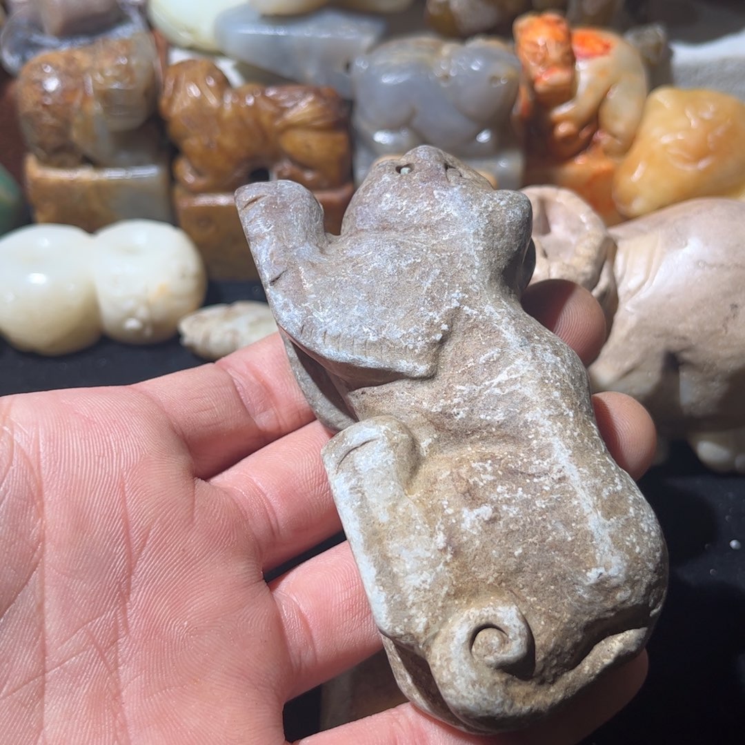 问***千和田玉未镶嵌挂件