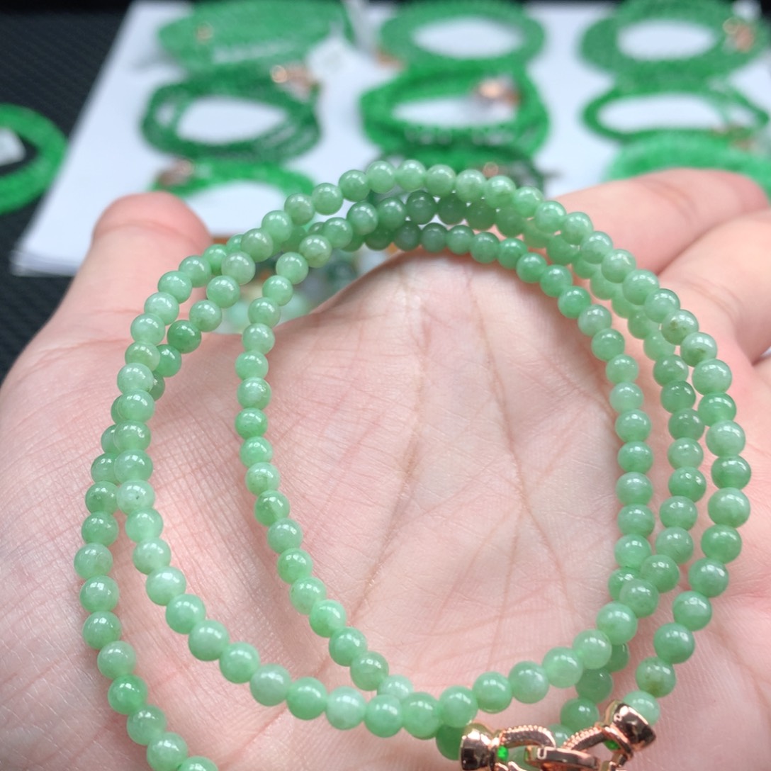 翡翠手链未镶嵌翡翠