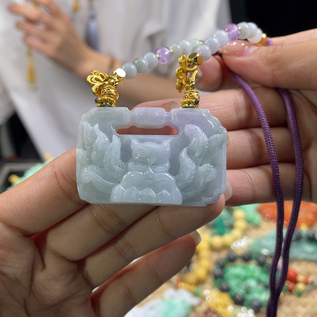 翡翠颈饰未镶嵌代编织