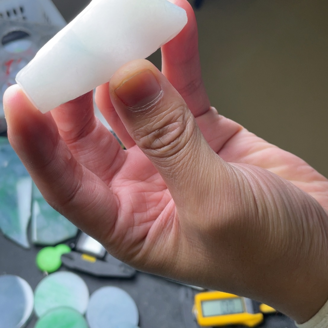 未镶嵌定制翡翠  