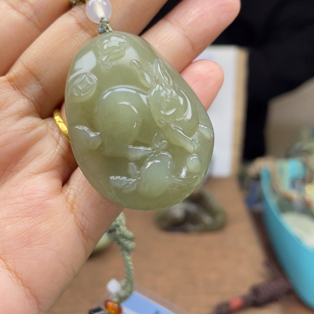 和田玉未镶嵌颈饰