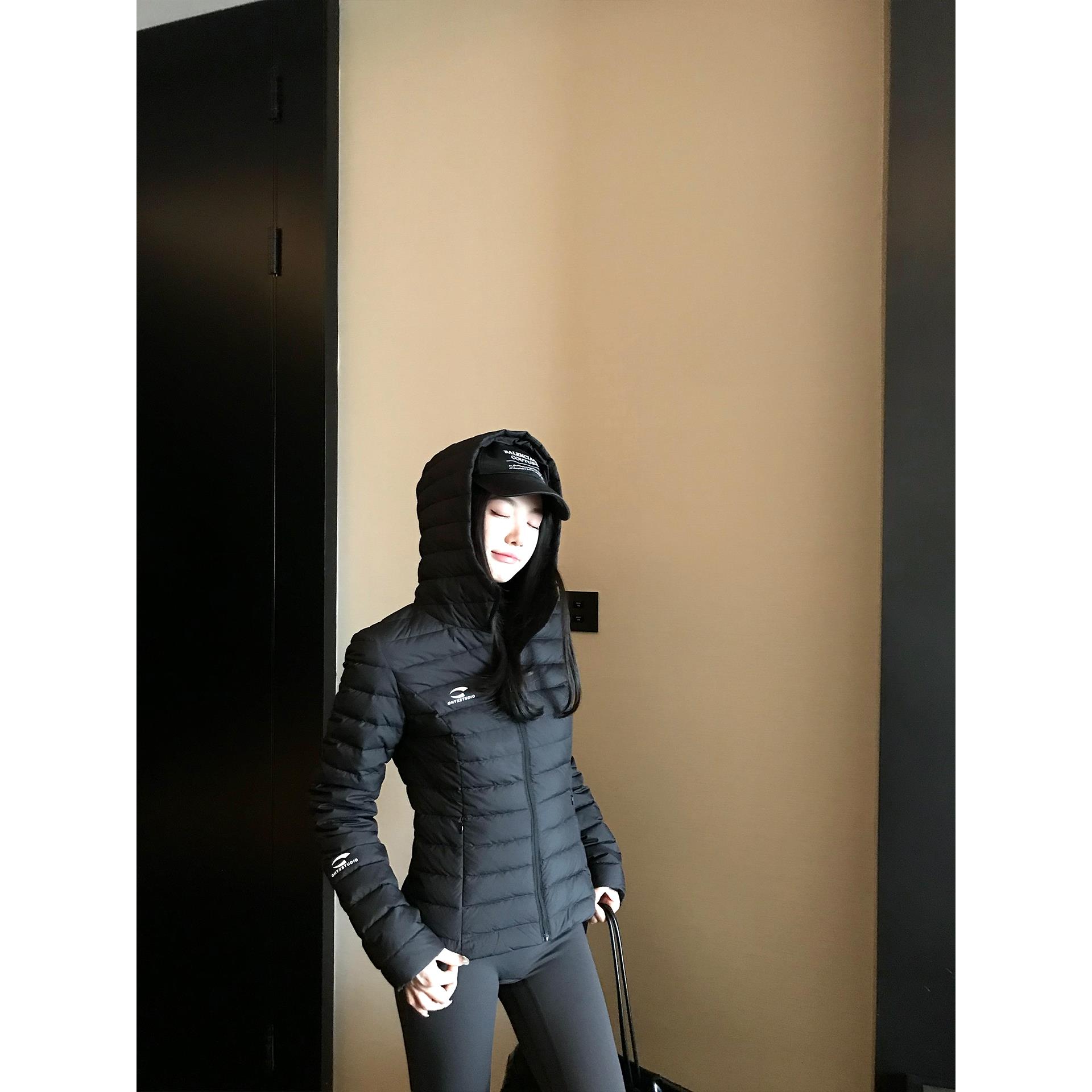 区区欧阳90白鸭绒连帽排骨羽绒服女冬季加厚保暖收腰修身显瘦外套