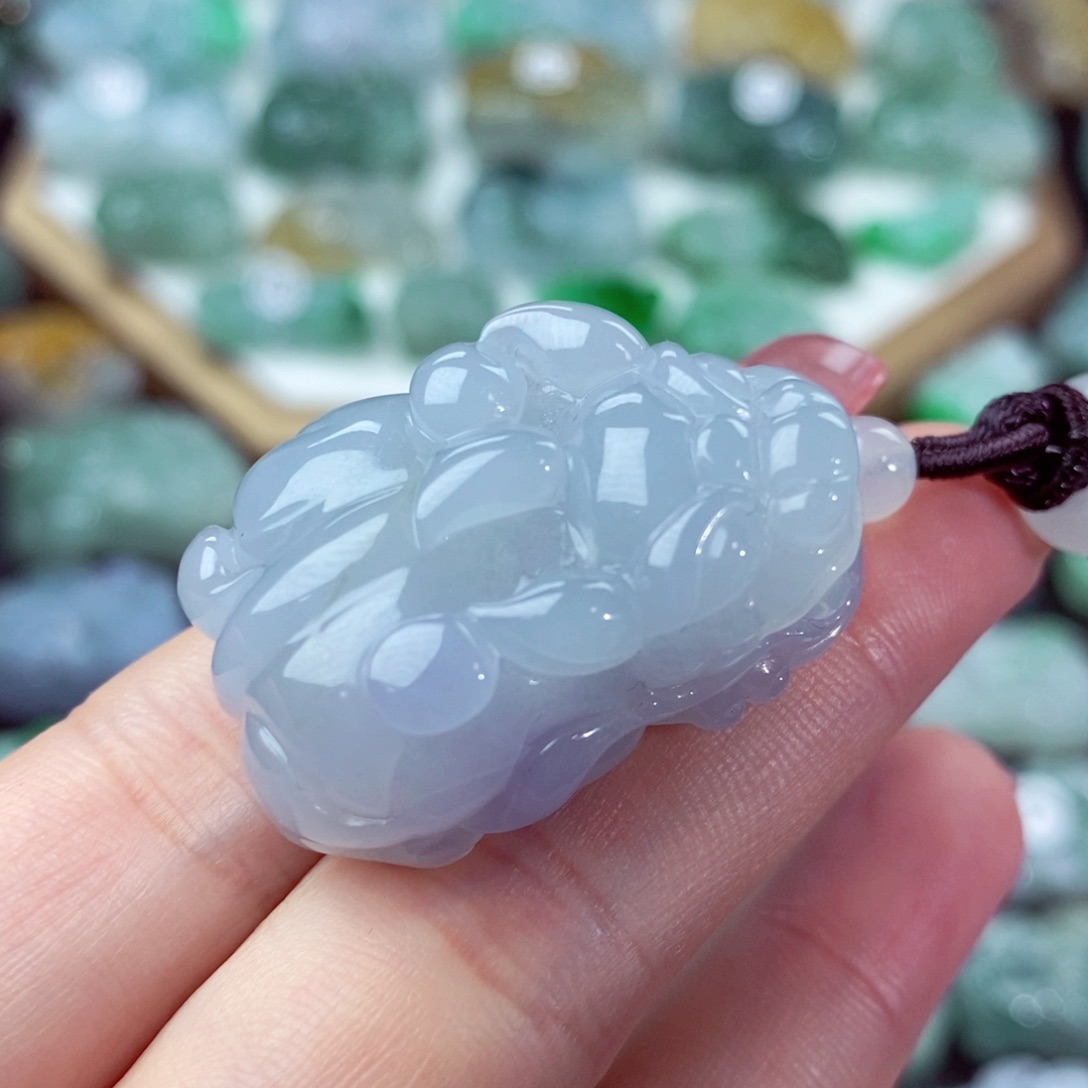 翡翠颈饰未镶嵌天然