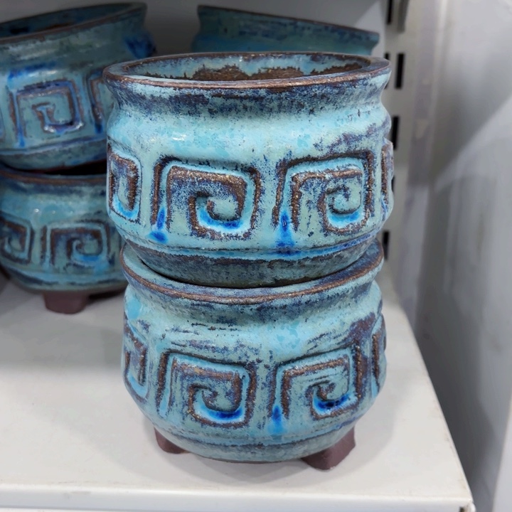 红陶内扣10.5高10左右