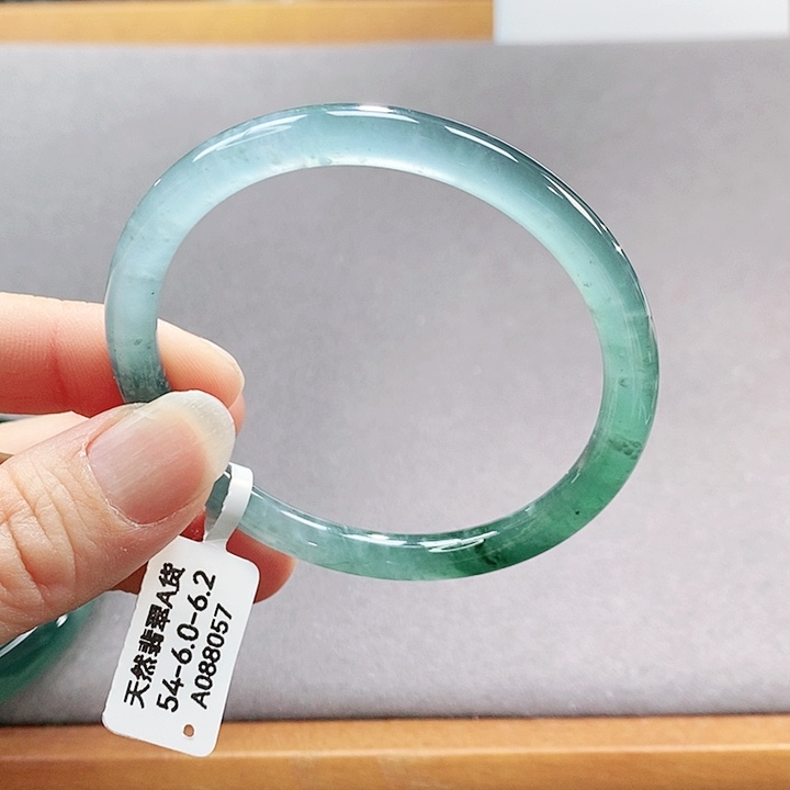 【闪购商品】翡翠手镯（圆镯）未镶嵌