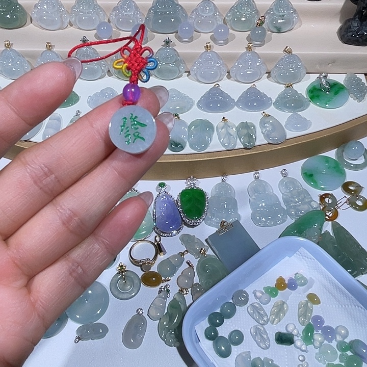 翡翠未镶嵌吊坠(不含链)福利