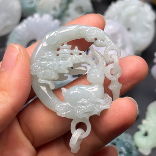 翡翠未镶嵌颈饰翡翠