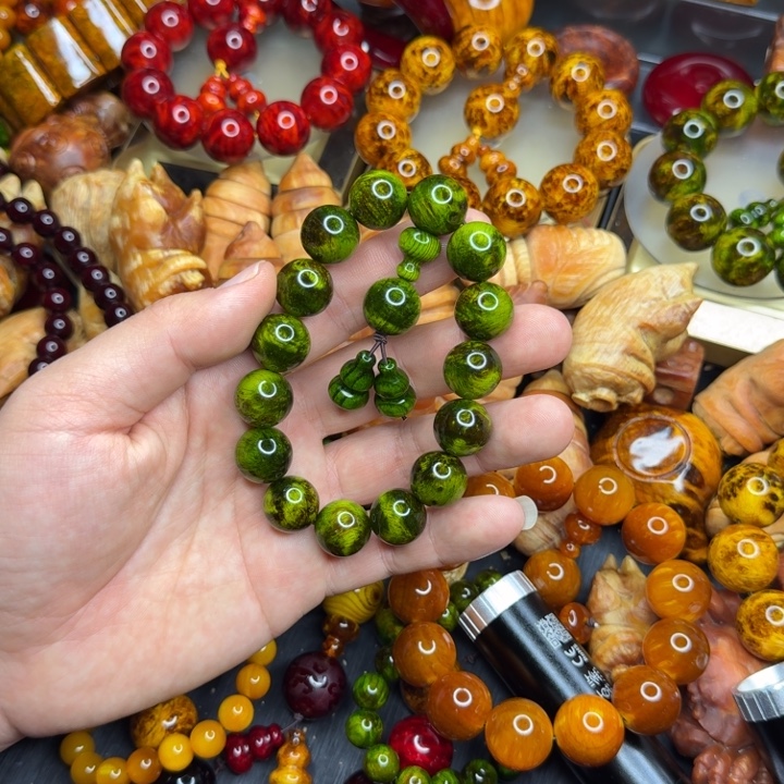 松木琥珀木文玩手串