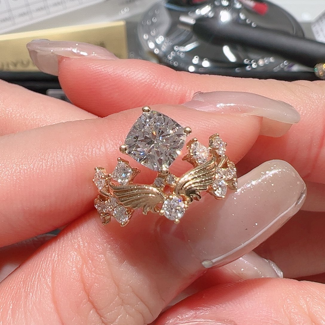 实验室培育钻石18K金镶嵌土**麻@@00028817