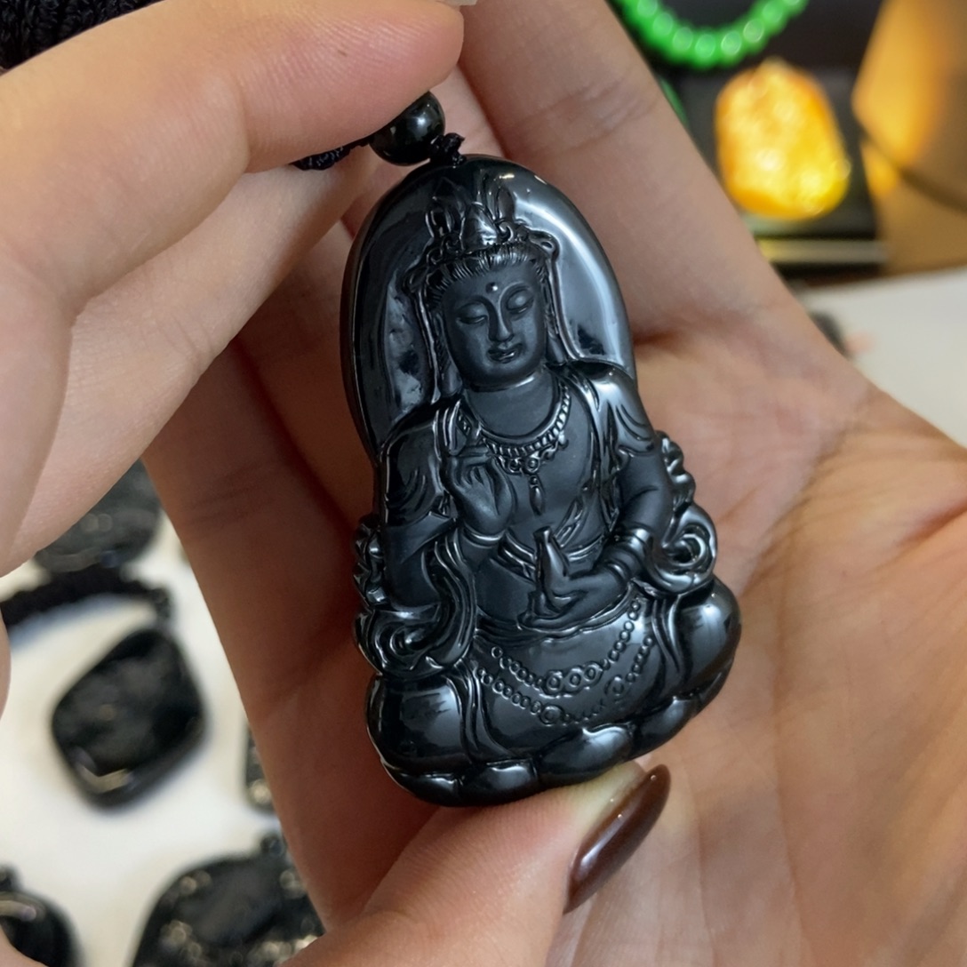 陈***龙翡翠未镶嵌颈饰翡翠